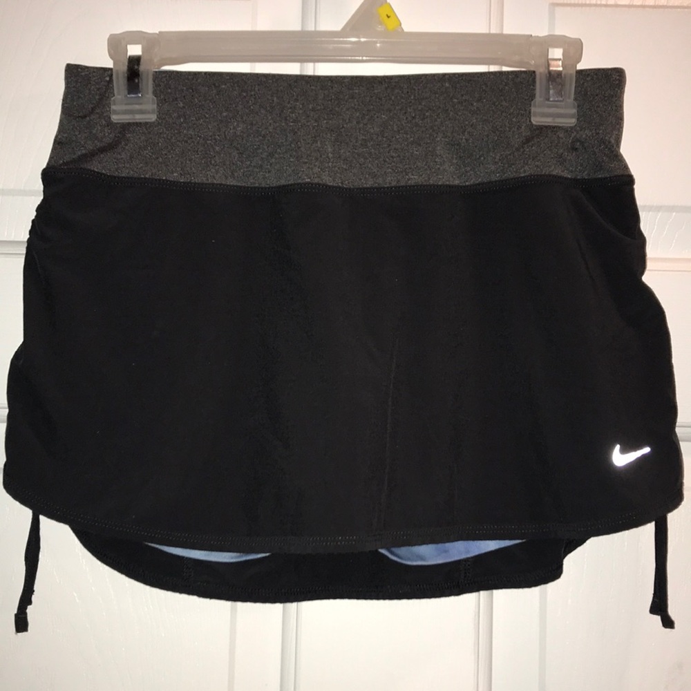 Gray tennis Nike skirt